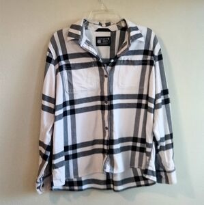 Carhartt Size Large Black and White /Cream Plaid Shirt